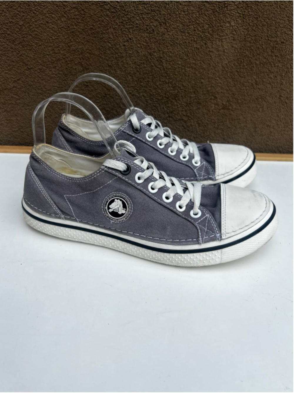 Crocs Womens 12 Mens 10 Hover Lace Up Canvas Sneakers Grey Comfort Shoes Runners